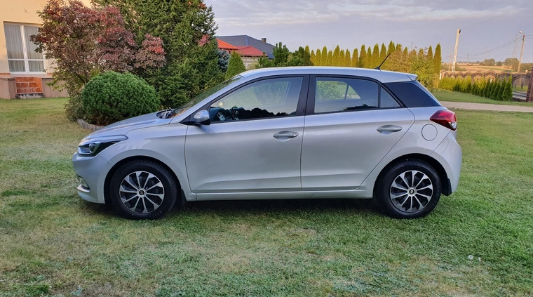 Hyundai i20 cena 35900 przebieg: 129000, rok produkcji 2016 z Rajgród małe 301